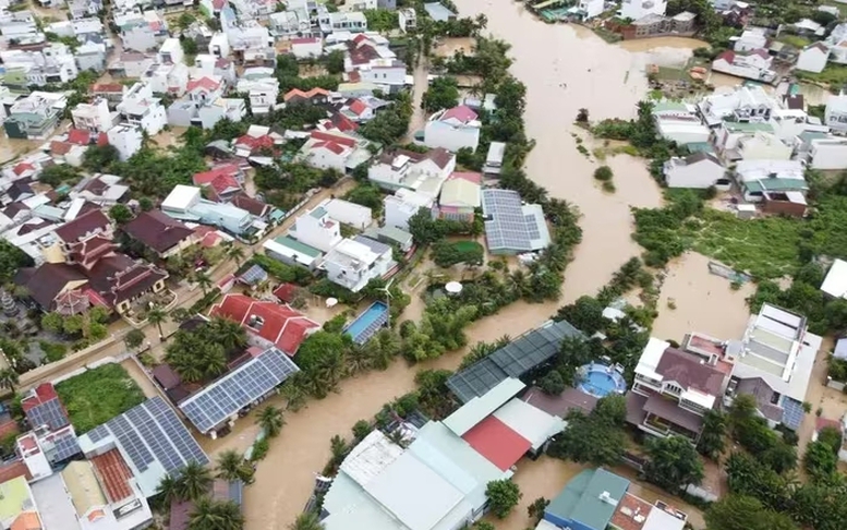Công điện của Thủ tướng Chính phủ về việc tập trung ứng phó và kịp thời khắc phục hậu quả mưa lũ tại khu vực Trung Bộ