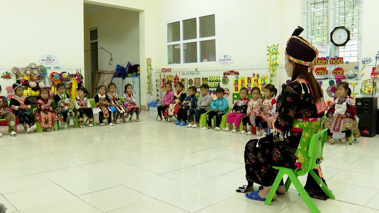 ‘Cô Pay bản Mông’ và câu chuyện giáo viên cắm bản- Ảnh 4.