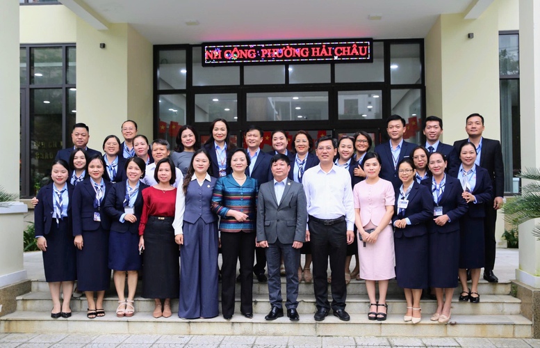 Phó Thủ tướng Phạm Thị Thanh Trà kiểm tra hoạt động Trung tâm phục vụ hành chính công phường Hải Châu, Đà Nẵng- Ảnh 4. Phó Thủ tướng Phạm Thị Thanh Trà kiểm tra hoạt động Trung tâm phục vụ hành chính công phường Hải Châu, Đà Nẵng- Ảnh 4.