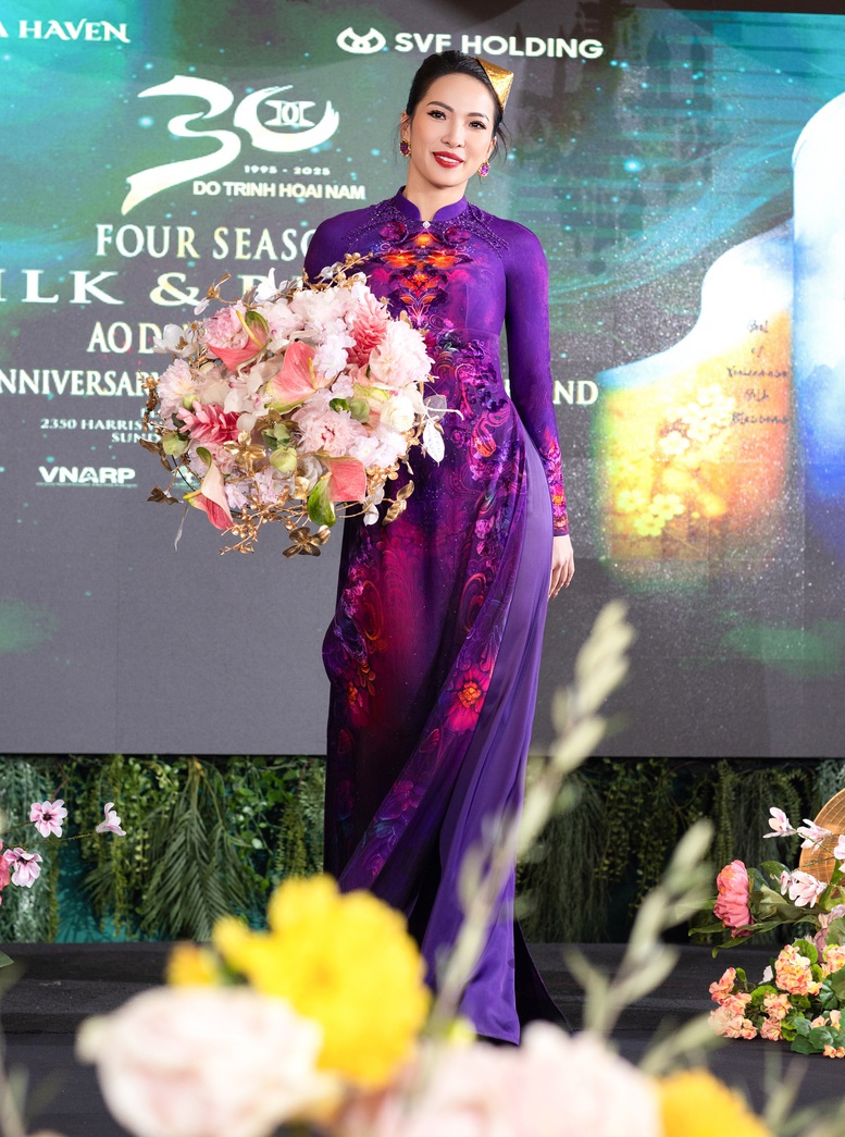 NTK Đỗ Trịnh Hoài Nam quảng bá tinh hoa Áo dài Việt đến Hoa Kỳ- Ảnh 14. NTK Đỗ Trịnh Hoài Nam quảng bá tinh hoa Áo dài Việt đến Hoa Kỳ- Ảnh 14.