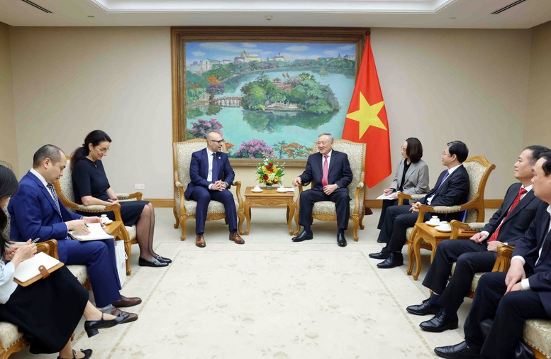 Phó Thủ tướng Thường trực Nguyễn Hòa Bình tiếp Tổng Thư ký Tòa Trọng tài thường trực (PCA)- Ảnh 3.