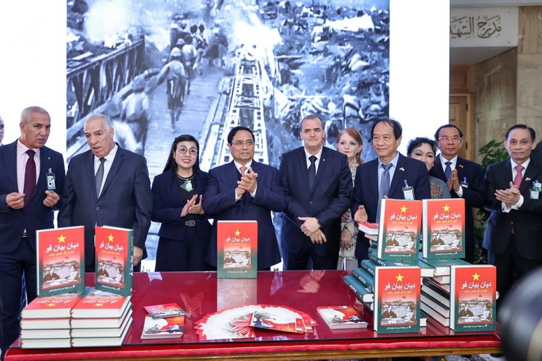 Thủ tướng dự lễ ra mắt cuốn sách 'Điện Biên Phủ' của Đại tướng Võ Nguyên Giáp bằng tiếng Arab- Ảnh 5.