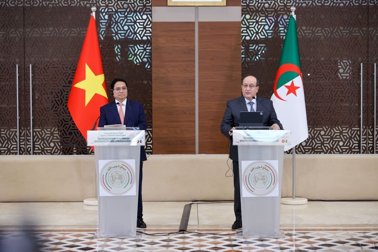 Thủ tướng Algeria: Đưa quan hệ hợp tác với Việt Nam trở thành hình mẫu trong quan hệ quốc tế- Ảnh 4. Thủ tướng Algeria: Đưa quan hệ hợp tác với Việt Nam trở thành hình mẫu trong quan hệ quốc tế- Ảnh 4.