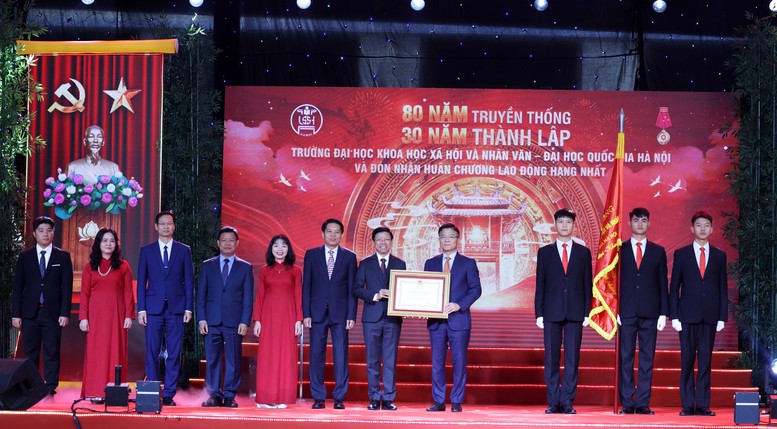 Khẳng định vai trò tiên phong, xứng đáng trung tâm nghiên cứu hàng đầu cả nước về khoa học xã hội và nhân văn- Ảnh 5.