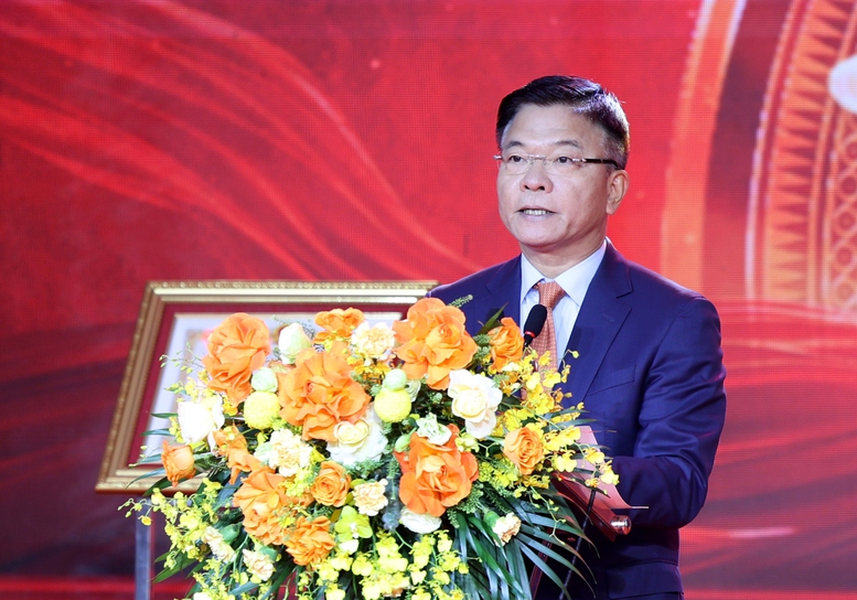 Khẳng định vai trò tiên phong, xứng đáng trung tâm nghiên cứu hàng đầu cả nước về khoa học xã hội và nhân văn- Ảnh 1.