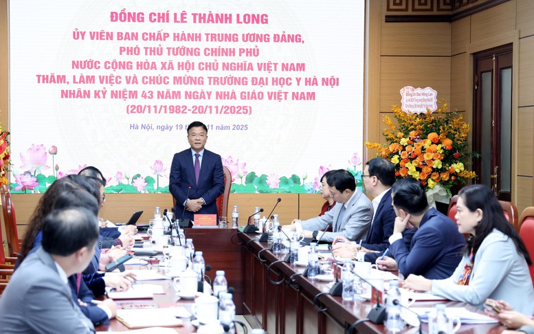 Phó Thủ tướng Lê Thành Long chỉ rõ 'thời cơ đặc biệt' cho sự phát triển của Đại học Y Hà Nội