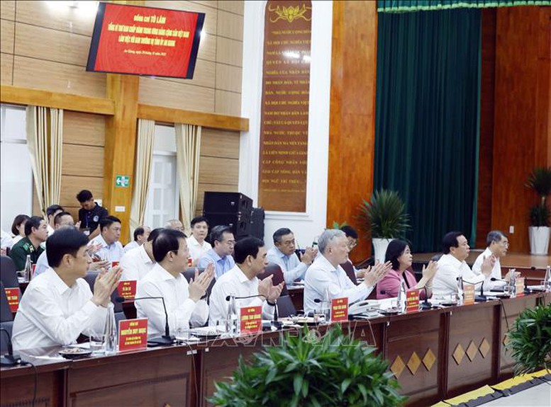 Tổng Bí thư Tô Lâm: An Giang sẽ tạo bứt phá mới, vươn lên khẳng định vị thế là một cực phát triển năng động- Ảnh 3.