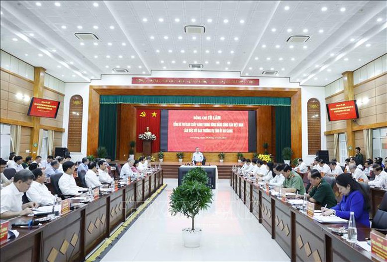 Tổng Bí thư Tô Lâm: An Giang sẽ tạo bứt phá mới, vươn lên khẳng định vị thế là một cực phát triển năng động- Ảnh 2.