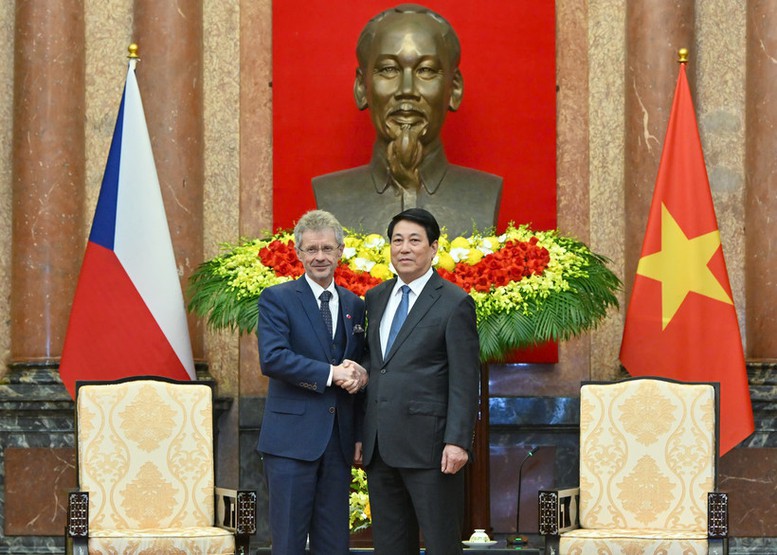 Chủ tịch nước Lương Cường tiếp Chủ tịch Thượng viện Quốc hội Cộng hòa Czech- Ảnh 1.