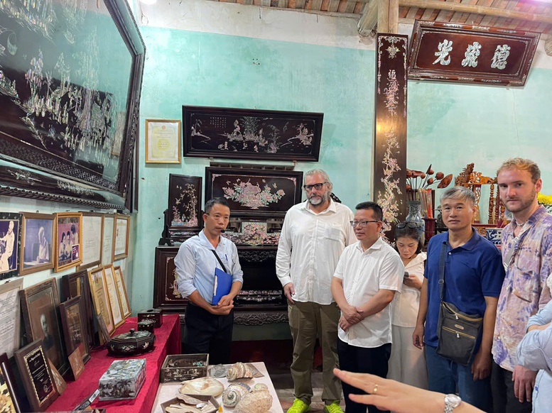 Giữ hồn nghề Việt, nâng tầm giá trị từ OCOP kết hợp du lịch làng nghề- Ảnh 1.