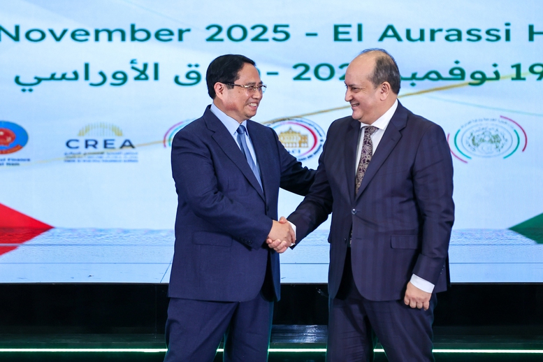 Thủ tướng mời gọi doanh nghiệp Việt Nam đầu tư tại Algeria để xuất khẩu sang 3 châu lục- Ảnh 11. Thủ tướng mời gọi doanh nghiệp Việt Nam đầu tư tại Algeria để xuất khẩu sang 3 châu lục- Ảnh 11.