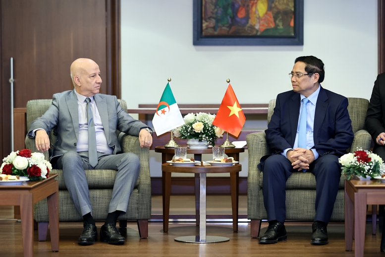 Thủ tướng tiếp Tổng Bí thư Đảng Mặt trận giải phóng dân tộc Algeria- Ảnh 2. Thủ tướng tiếp Tổng Bí thư Đảng Mặt trận giải phóng dân tộc Algeria- Ảnh 2.