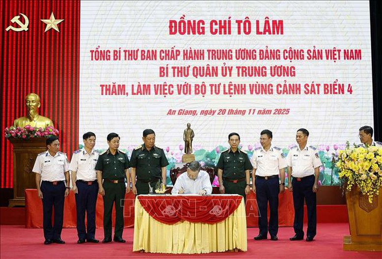 Tổng Bí thư Tô Lâm: Tập trung xây dựng Cảnh sát biển Việt Nam theo hướng 'tinh, gọn, mạnh' tiến thẳng lên hiện đại- Ảnh 4.