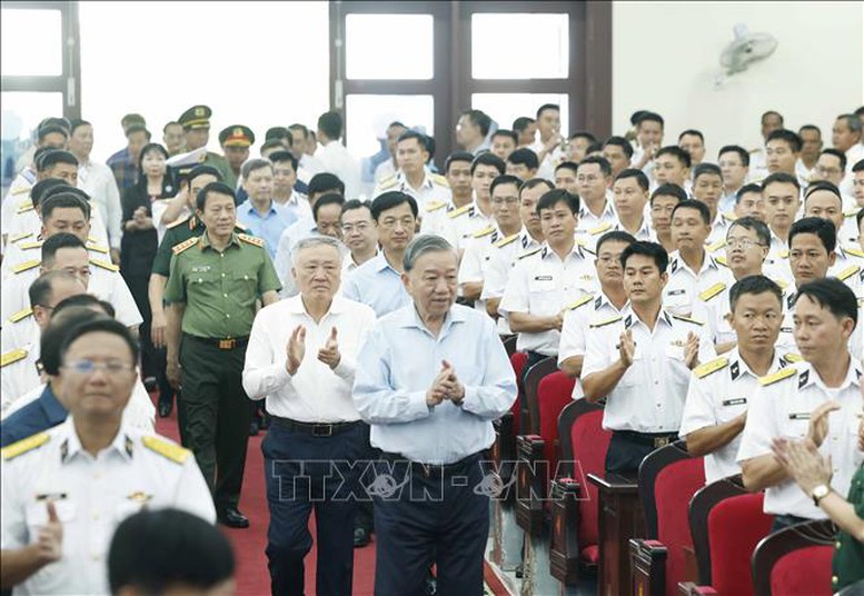 Tổng Bí thư Tô Lâm thăm, làm việc tại Vùng 5 Hải quân- Ảnh 2.