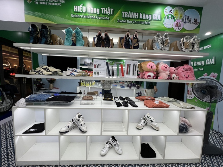 Mở Phòng trưng bày giúp phân biệt hàng giả, hàng nhái- Ảnh 1.