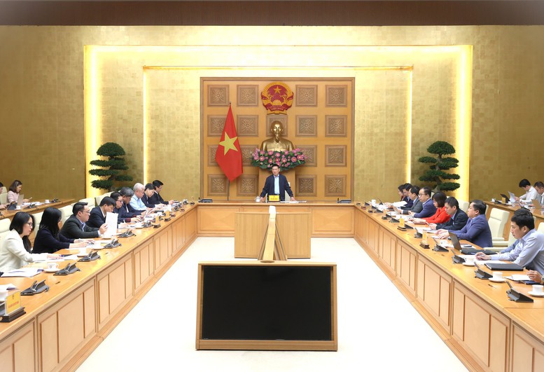 Phó Thủ tướng Hồ Đức Phớc: Phấn đấu CPI năm 2025 tăng khoảng 3,3%- Ảnh 1. Phó Thủ tướng Hồ Đức Phớc: Phấn đấu CPI năm 2025 tăng khoảng 3,3%- Ảnh 1.