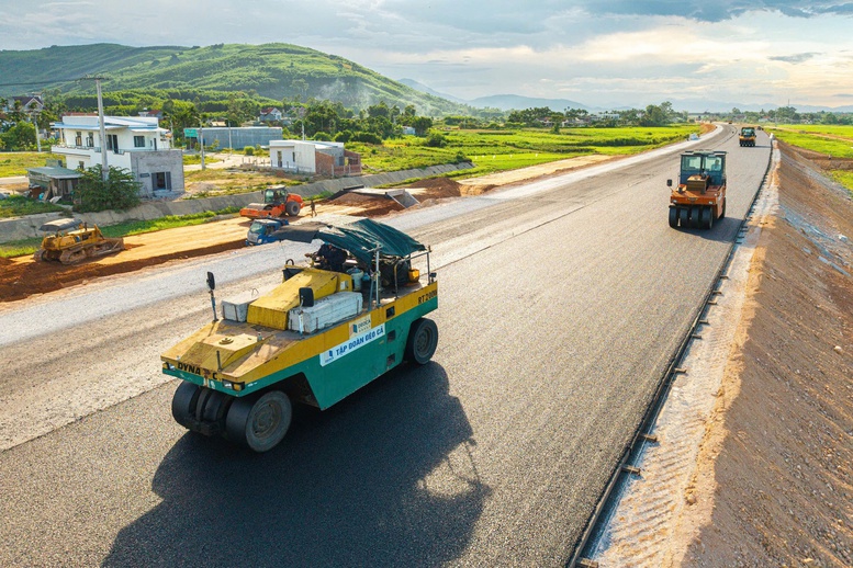 Bộ Xây dựng tăng tốc giải ngân vốn đầu tư công tháng cuối năm- Ảnh 3.