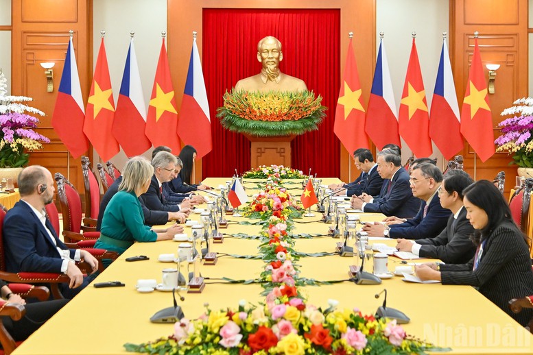 Tổng Bí thư Tô Lâm tiếp Chủ tịch Thượng viện Quốc hội Cộng hòa Czech- Ảnh 2.