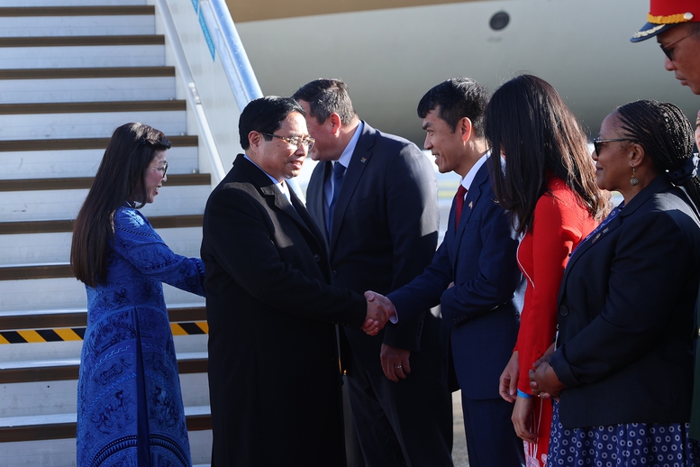 Thủ tướng Phạm Minh Chính tới Nam Phi tham dự Hội nghị thượng đỉnh G20- Ảnh 2.