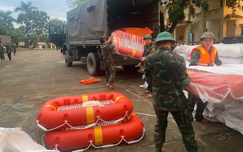 Công điện của Thủ tướng Chính phủ về việc tăng cường công tác quản lý và sử dụng hàng dự trữ quốc gia để hỗ trợ, ứng phó mưa, lũ tại khu vực Trung Bộ