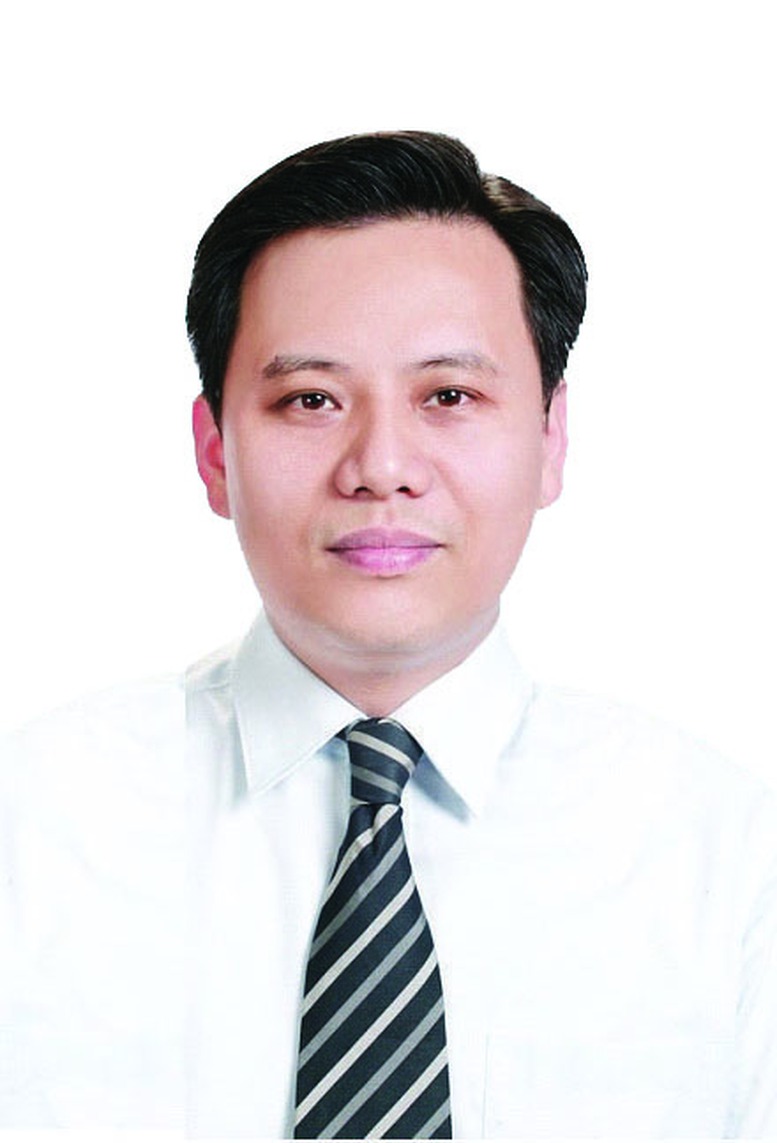 Khởi tố cựu Phó Cục trưởng Cục An toàn thực phẩm và 13 bị cáo khác- Ảnh 1.