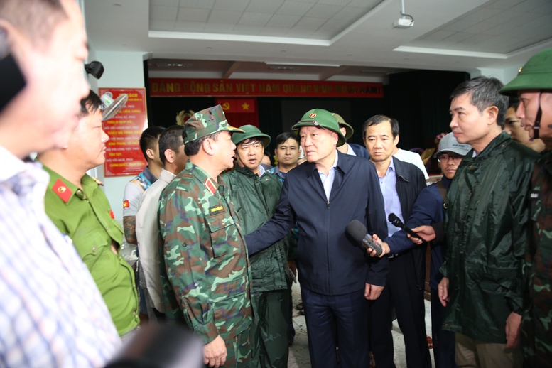 Nỗ lực giảm thiểu thiệt hại do mưa lũ gây ra- Ảnh 2.