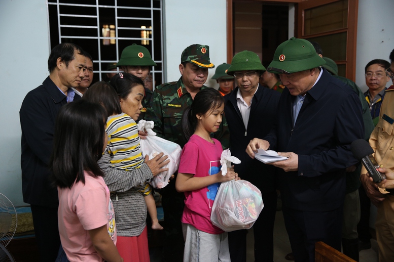 Nỗ lực giảm thiểu thiệt hại do mưa lũ gây ra- Ảnh 3.