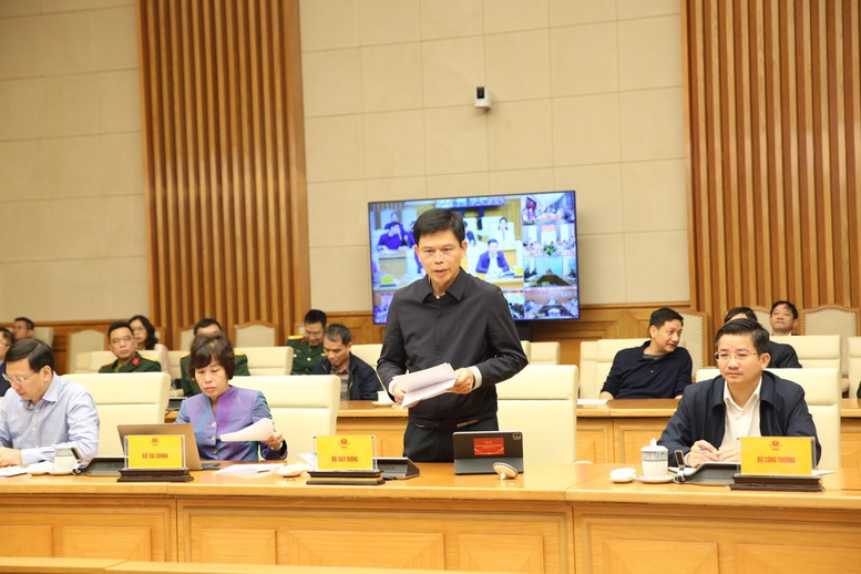 Thủ tướng: Đặt mình vào địa vị người dân để khắc phục hậu quả thiên tai nhanh nhất, hiệu quả nhất- Ảnh 5.