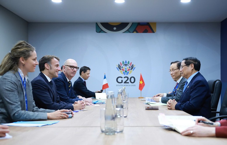 Thủ tướng Phạm Minh Chính gặp Tổng thống Pháp Emmanuel Macron- Ảnh 2.