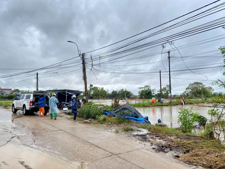 Nhiều khu vực ở Đắk Lắk chưa thể đóng điện trở lại- Ảnh 3. Nhiều khu vực ở Đắk Lắk chưa thể đóng điện trở lại- Ảnh 3.