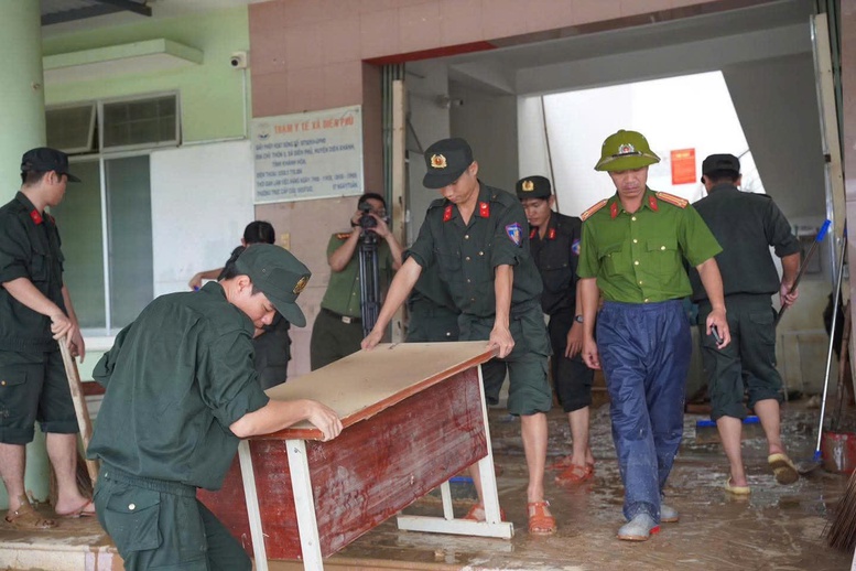 Công điện của Thủ tướng Chính phủ về tập trung khắc phục hậu quả, khôi phục sản xuất kinh doanh, ổn định đời sống Nhân dân sau mưa lũ tại khu vực Nam Trung Bộ- Ảnh 1. Công điện của Thủ tướng Chính phủ về tập trung khắc phục hậu quả, khôi phục sản xuất kinh doanh, ổn định đời sống Nhân dân sau mưa lũ tại khu vực Nam Trung Bộ- Ảnh 1.