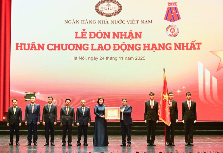 Thủ tướng: Ngành Ngân hàng cần "kiến tạo - đồng hành - chia sẻ - linh hoạt - vì dân - hiệu quả"- Ảnh 6.