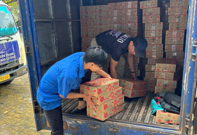 Sữa LOF Kun và những chuyến xe không ngừng nghỉ đi về phía đồng bào- Ảnh 5.