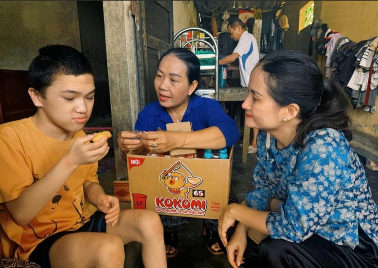 Masan Group sẻ chia cùng miền Trung: Hơn 124 tấn hàng thiết yếu được trao đến bà con vùng lũ- Ảnh 3.