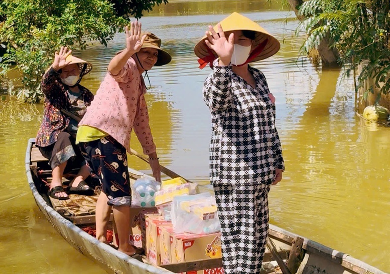 Masan Group sẻ chia cùng miền Trung: Hơn 124 tấn hàng thiết yếu được trao đến bà con vùng lũ- Ảnh 6.