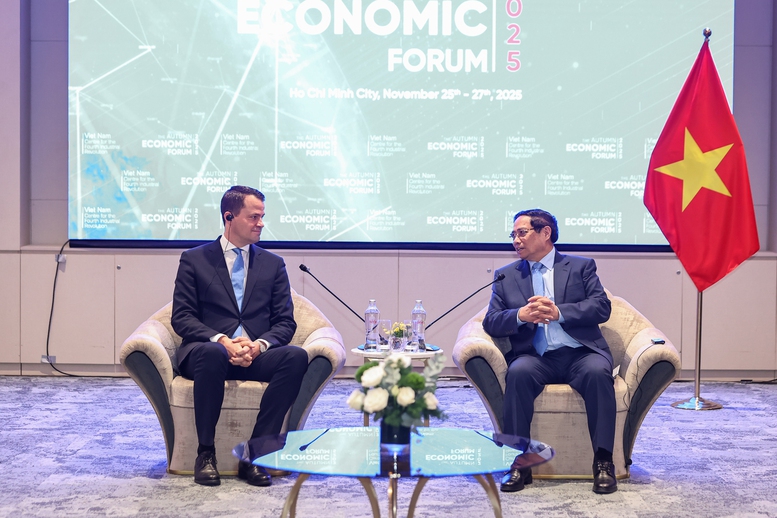 Thủ tướng đề nghị WEF đưa Diễn đàn Kinh tế mùa Thu thành sự kiện thường niên- Ảnh 2.