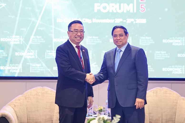 Thủ tướng tiếp Bộ trưởng Bộ Khoa học, Công nghệ và Đổi mới Malaysia- Ảnh 1.