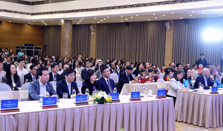 Chính phủ Việt Nam tiếp tục xác định bảo vệ quyền trẻ em là ưu tiên chiến lược quốc gia- Ảnh 1. Chính phủ Việt Nam tiếp tục xác định bảo vệ quyền trẻ em là ưu tiên chiến lược quốc gia- Ảnh 1.