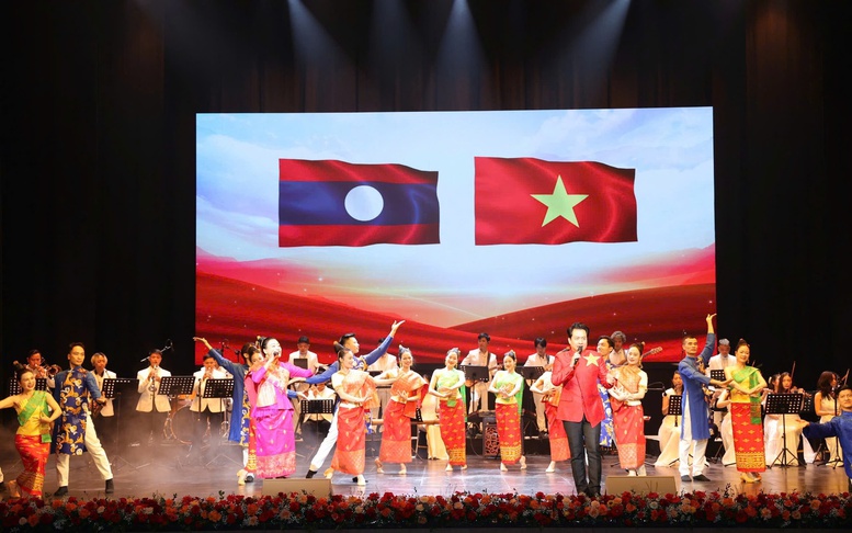 Chủ tịch nước Lương Cường dự Lễ kỷ niệm 50 năm Quốc khánh Lào