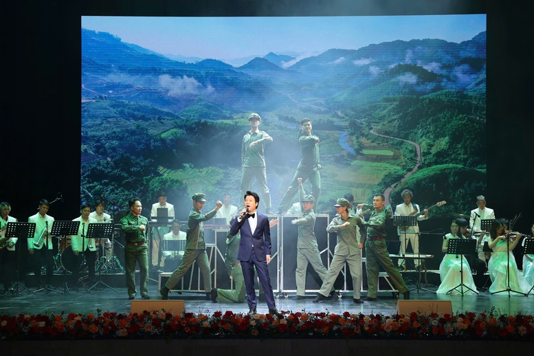 Chủ tịch nước Lương Cường dự Lễ kỷ niệm 50 năm Quốc khánh Lào- Ảnh 4. Chủ tịch nước Lương Cường dự Lễ kỷ niệm 50 năm Quốc khánh Lào- Ảnh 4.