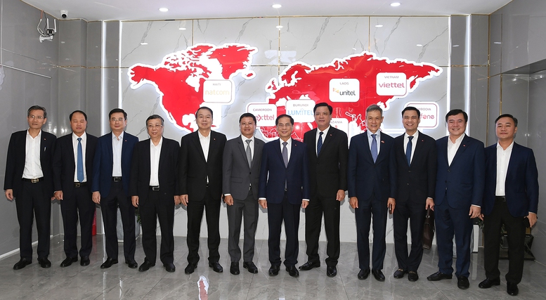 Phó Thủ tướng Bùi Thanh Sơn thăm Đại sứ quán, cộng đồng người Việt tại Campuchia- Ảnh 5.