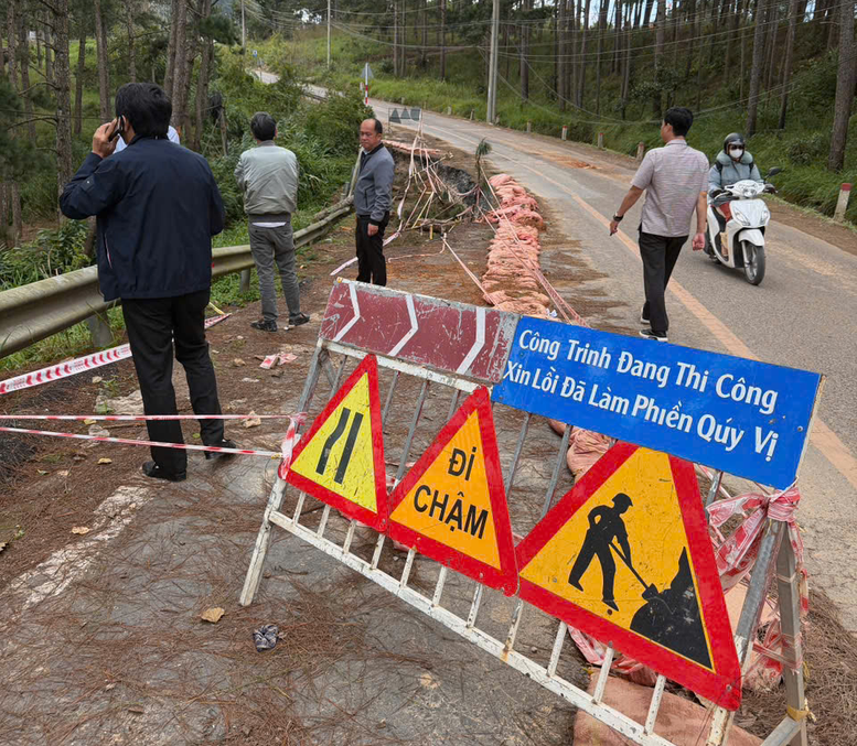 Chi viện 12.000 rọ thép, tổng lực thông đường sau sạt lở- Ảnh 2.