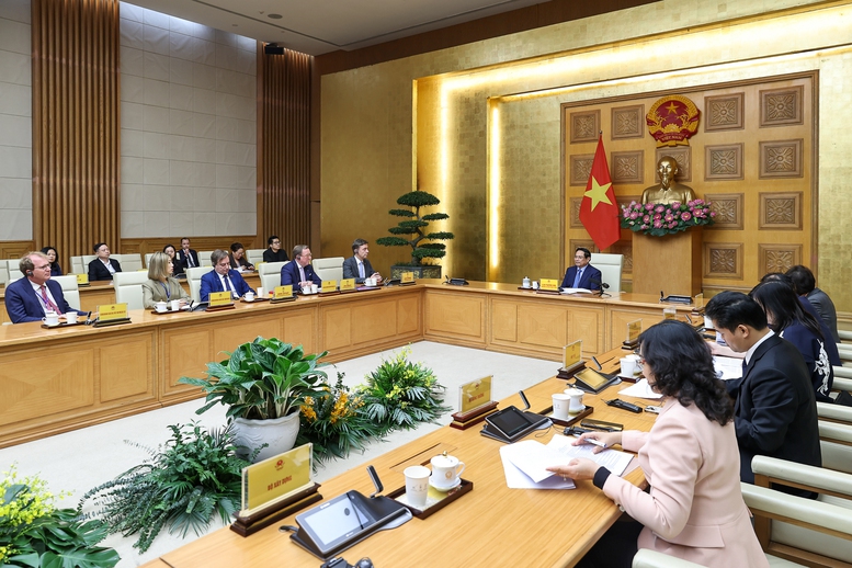 Chủ tịch Hội đồng Kinh doanh EU - ASEAN: Việt Nam tăng cường vị thế điểm đến đầu tư hàng đầu- Ảnh 10. Chủ tịch Hội đồng Kinh doanh EU - ASEAN: Việt Nam tăng cường vị thế điểm đến đầu tư hàng đầu- Ảnh 10.