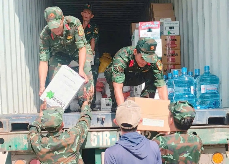 Khánh Hòa kích hoạt phương án ứng phó bão số 15, lũ và sạt lở đất- Ảnh 2. Khánh Hòa kích hoạt phương án ứng phó bão số 15, lũ và sạt lở đất- Ảnh 2.