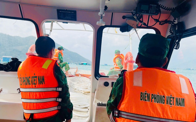 Ứng phó bão số 15: Đắk Lắk rà soát, sơ tán người dân trên các tàu, lồng bè- Ảnh 4.