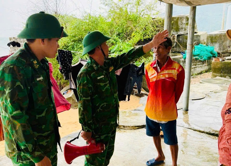 Ứng phó bão số 15: Đắk Lắk rà soát, sơ tán người dân trên các tàu, lồng bè- Ảnh 2.