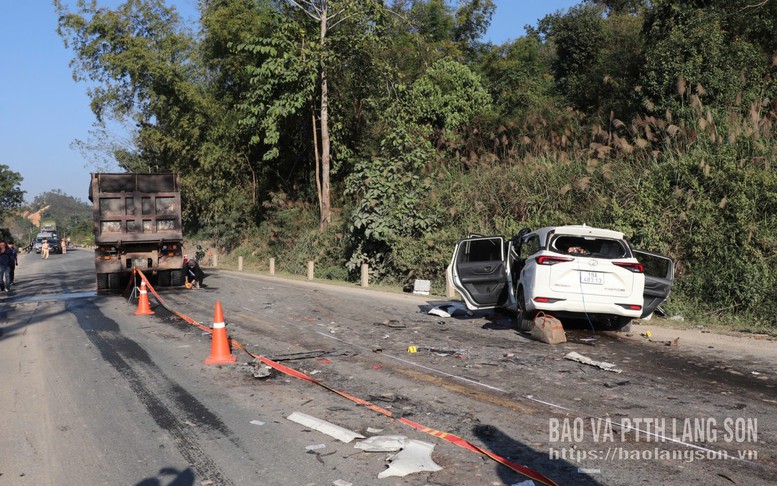 Thủ tướng Chính phủ chỉ đạo khắc phục hậu quả vụ tai nạn giao thông đặc biệt nghiêm trọng tại tỉnh Lạng Sơn