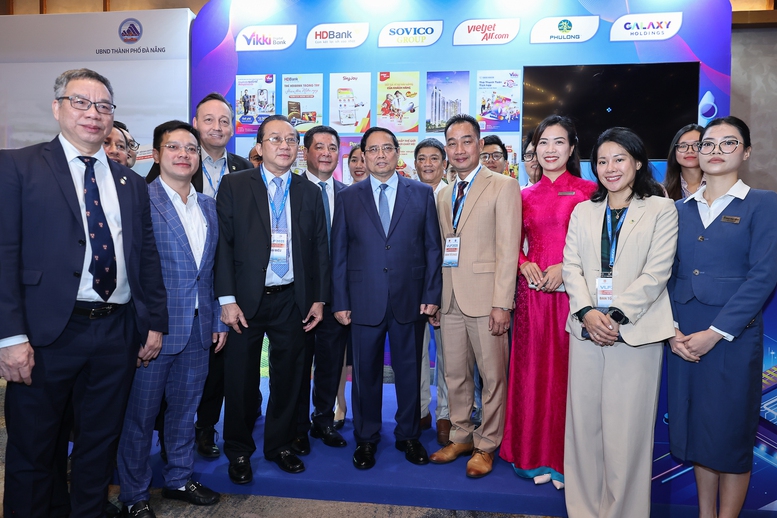 Thủ tướng Phạm Minh Chính dự Diễn đàn Logistics Việt Nam 2025- Ảnh 5. Thủ tướng Phạm Minh Chính dự Diễn đàn Logistics Việt Nam 2025- Ảnh 5.