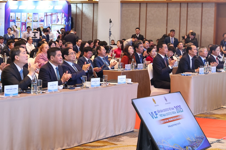 Thủ tướng Phạm Minh Chính dự Diễn đàn Logistics Việt Nam 2025- Ảnh 1. Thủ tướng Phạm Minh Chính dự Diễn đàn Logistics Việt Nam 2025- Ảnh 1.