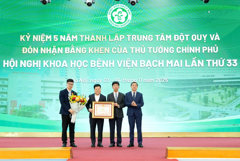 Phát triển mạng lưới cấp cứu đột quỵ tại tuyến tỉnh và khu vực- Ảnh 1. Phát triển mạng lưới cấp cứu đột quỵ tại tuyến tỉnh và khu vực- Ảnh 1.